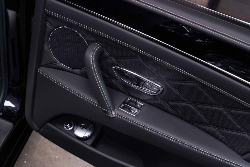 Bentley Flying Spur 4.0 V8 Black #25
