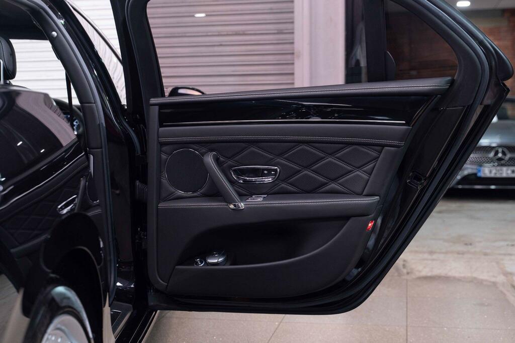 Bentley Flying Spur 4.0 V8 Black #24