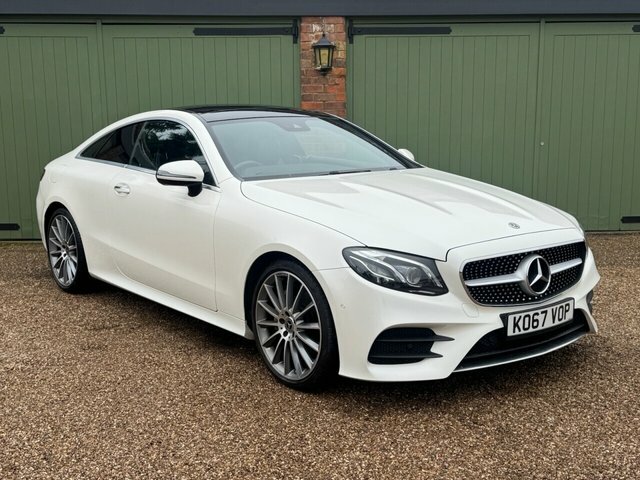 Mercedes-Benz E Class 2018 2.0 E220d Amg Line Premium Plus Coupe D KO67VOP White #3