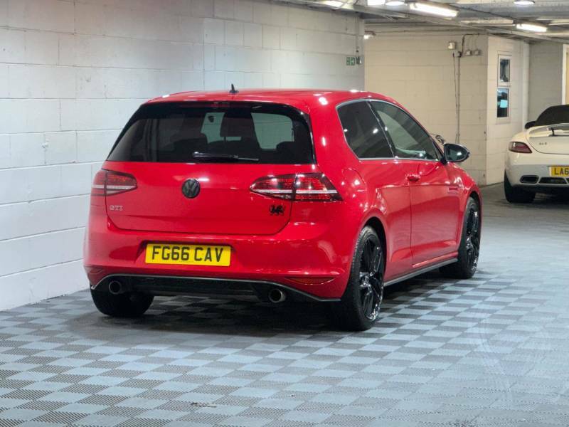 Volkswagen Golf 2.0 Tsi Gti Dsg Performance Packnav - 2016 FG66CAV Red #4