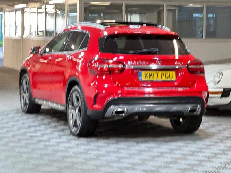 Mercedes-Benz GLA Class Gla 220D 4Matic Amg Line Prem Plus - 2017 KM17PGU Red #3