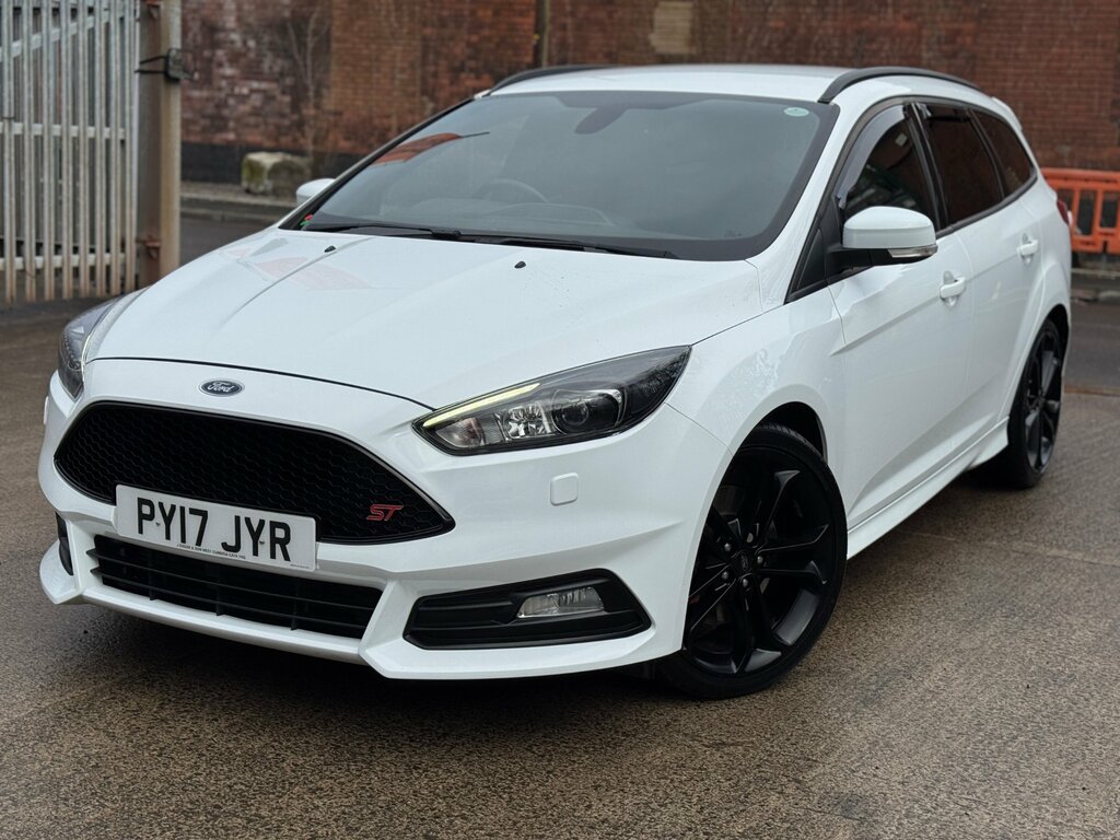 Ford Focus 2.0 Tdci St-3 Estate Euro 6 Ss PY17JYR White #3