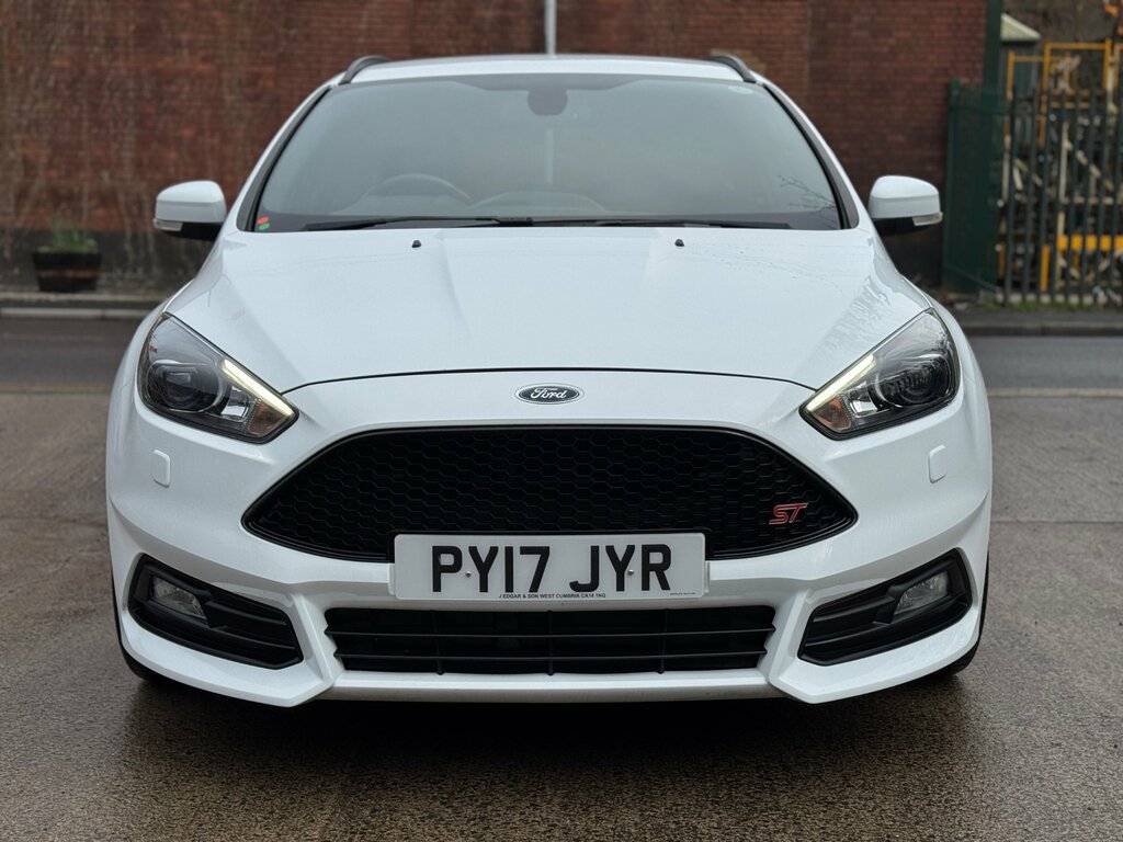 Ford Focus 2.0 Tdci St-3 Estate Euro 6 Ss PY17JYR White #2