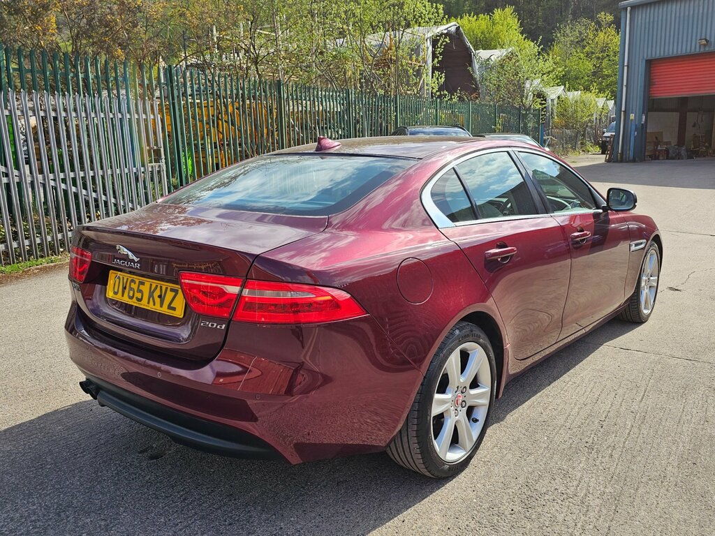 Jaguar XE 2.0D Portfolio Saloon Euro 6 Ss OV65KVZ Red #5