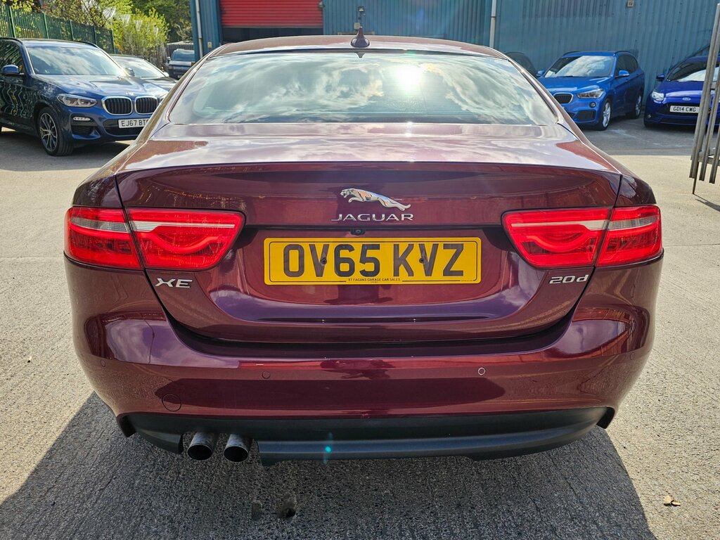 Jaguar XE 2.0D Portfolio Saloon Euro 6 Ss OV65KVZ Red #6