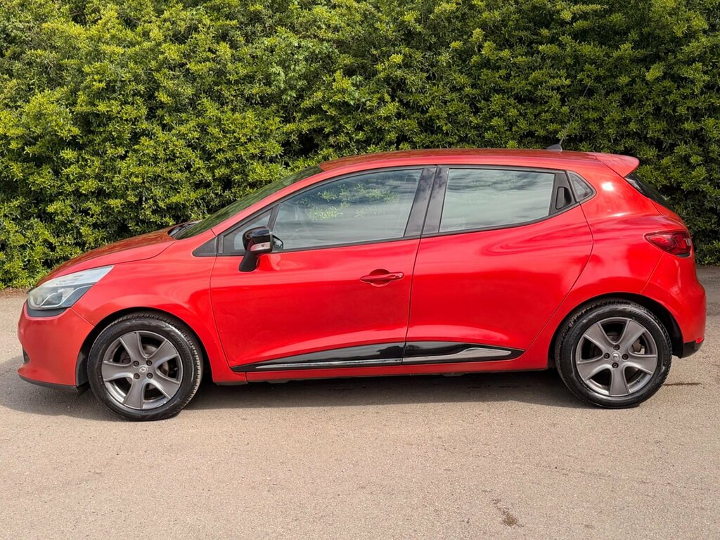 Renault Clio 1.2 16V Dynamique Medianav Euro 5 Red #6