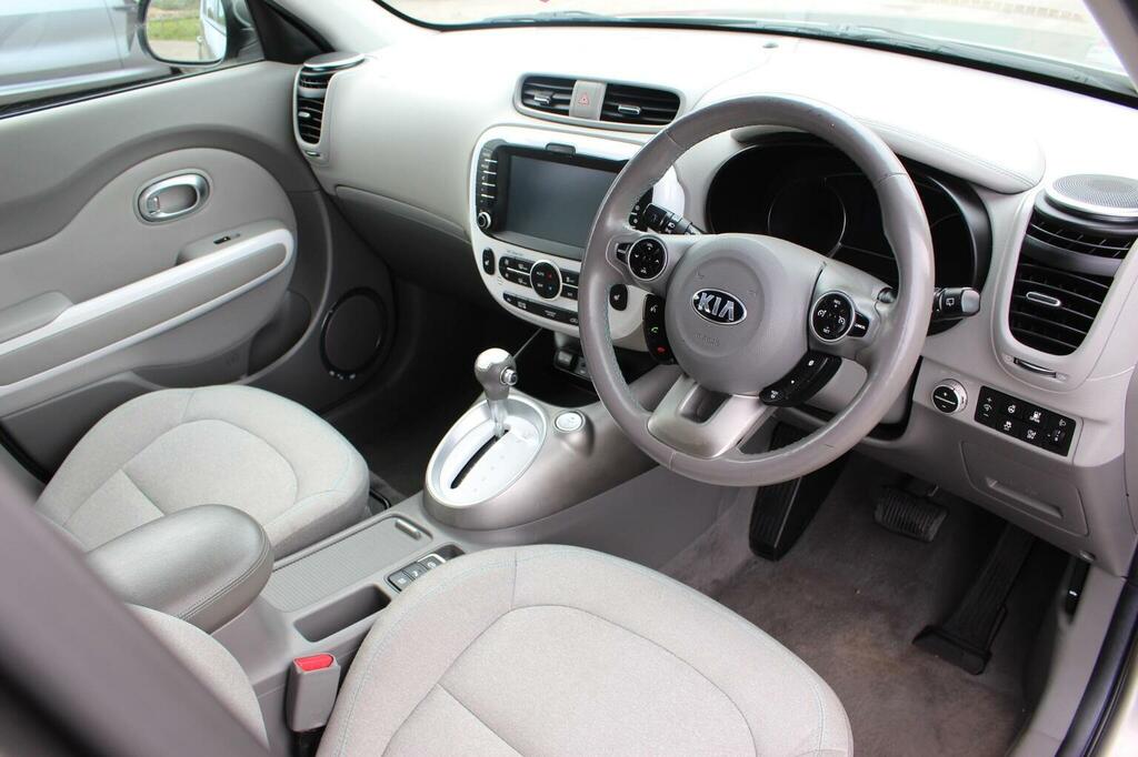 Kia Soul Suv Silver #3