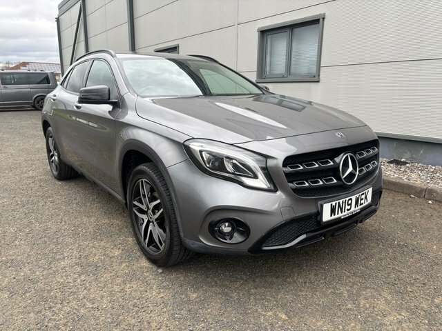 Mercedes-Benz GLA Class 1.6 Gla180 Gpf Urban Edition Suv 7G-dct Grey