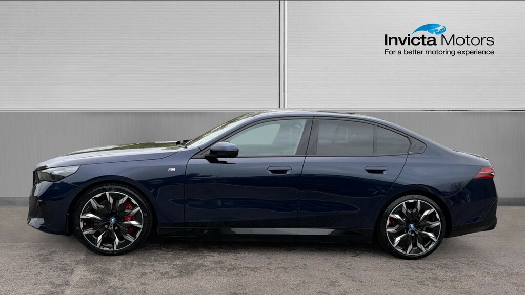 BMW i5 M Sport Pro 84Kwh EY73FNE Blue #6