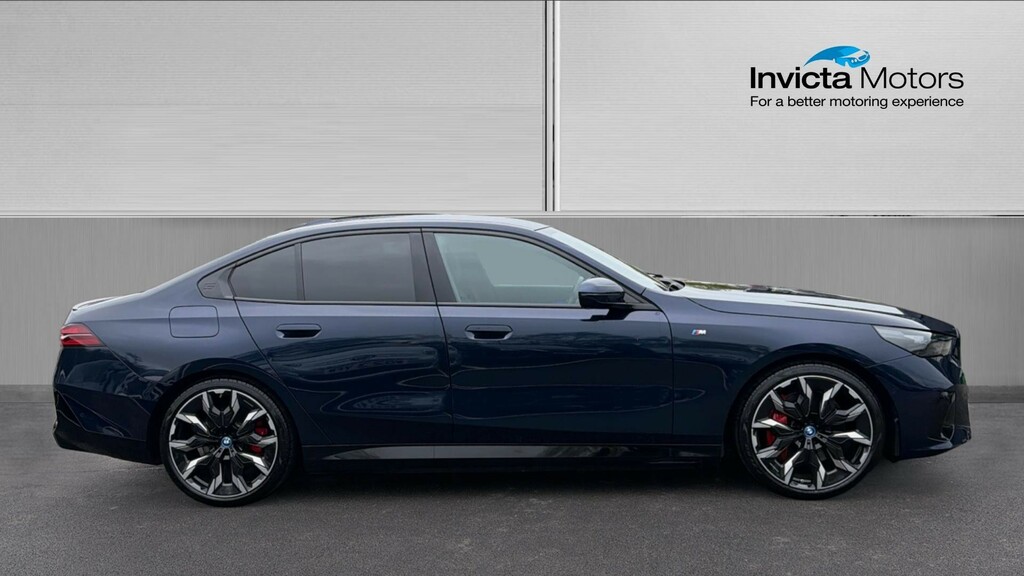 BMW i5 M Sport Pro 84Kwh EY73FNE Blue #2