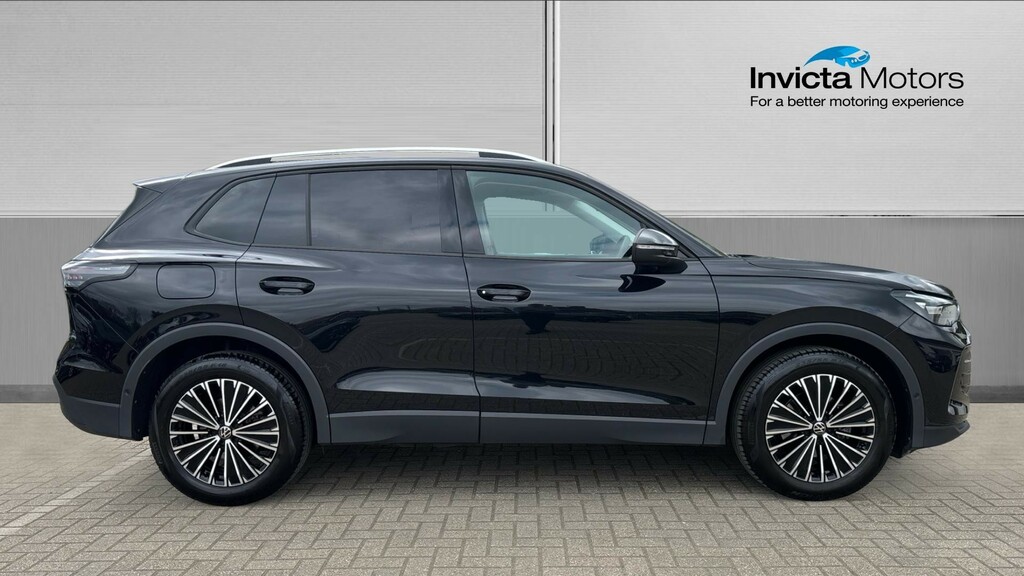 Volkswagen Tiguan Match Black #2