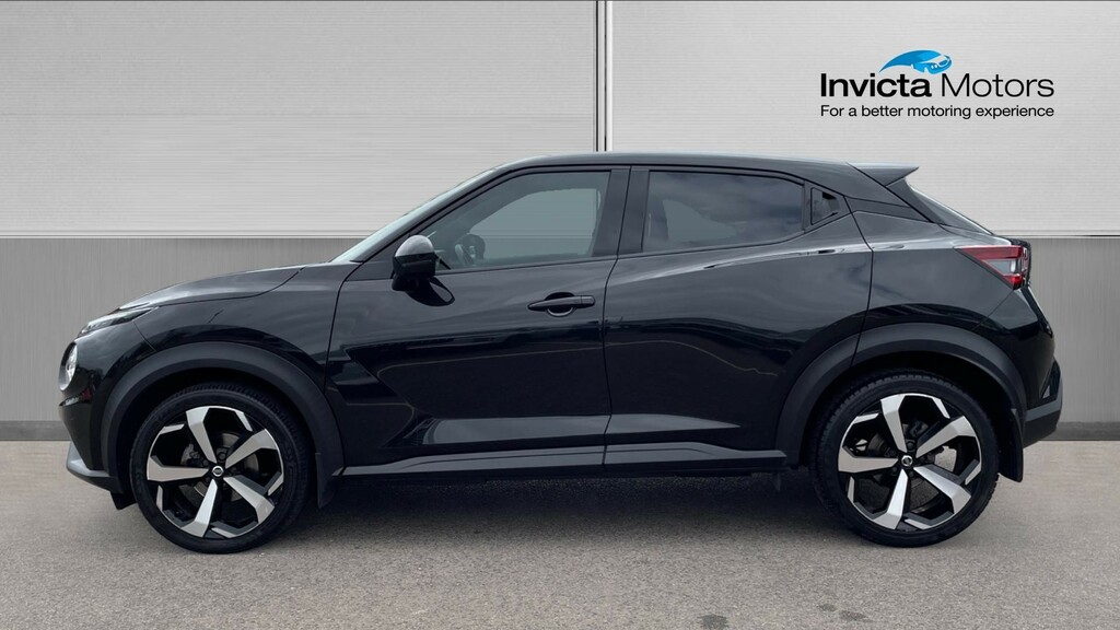 Nissan Juke Tekna Black #6