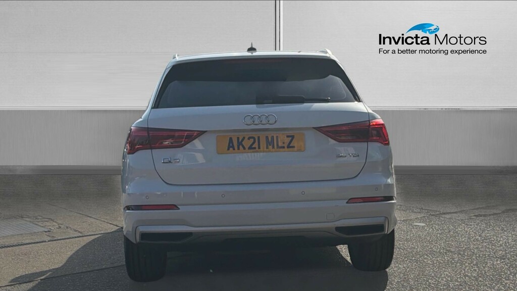 Audi Q3 Sport White #4