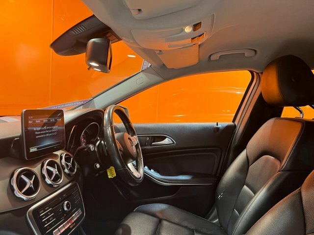 Mercedes-Benz GLA Class 2.1 Gla200d Sport Suv 7G-dct Euro 6 S KE17NLA Grey #4