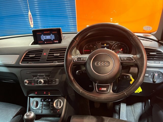 Audi Q3 2.0 Tdi S Line Plus Suv Quattro VU64SNY Black #4