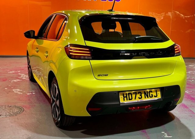 Peugeot 208 1.2 Puretech Active Hatchback Eu HD73NGJ Yellow #3