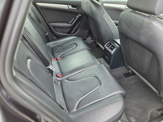 Audi A4 2.0 Tdi Ultra Se Technik Saloon WP15WVW Grey #6
