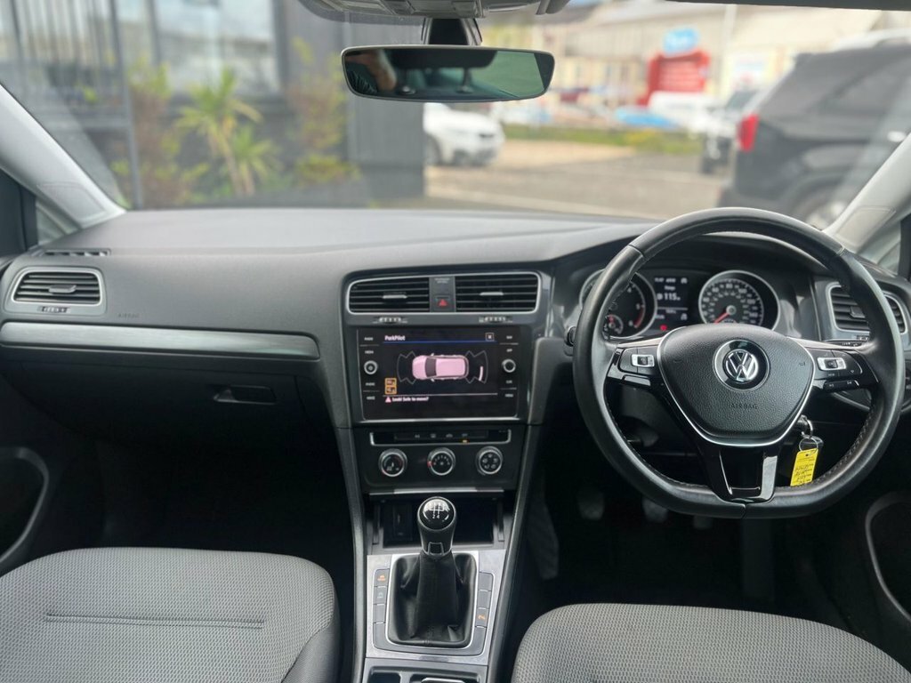 Volkswagen Golf 1.6L Match GF19OYC White #4