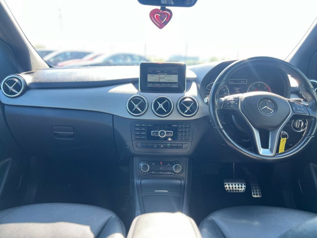 Mercedes-Benz B Class 1.5L Sport White #4