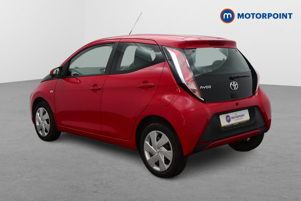 Toyota Aygo 1.0 Vvt-i X-play X-shift Red #5