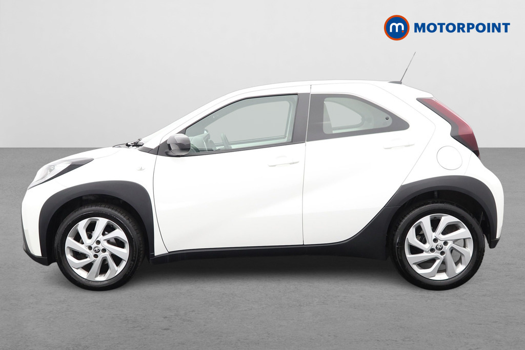 Toyota Aygo X 1.0 Vvt-i Pure VK74HNY White #4