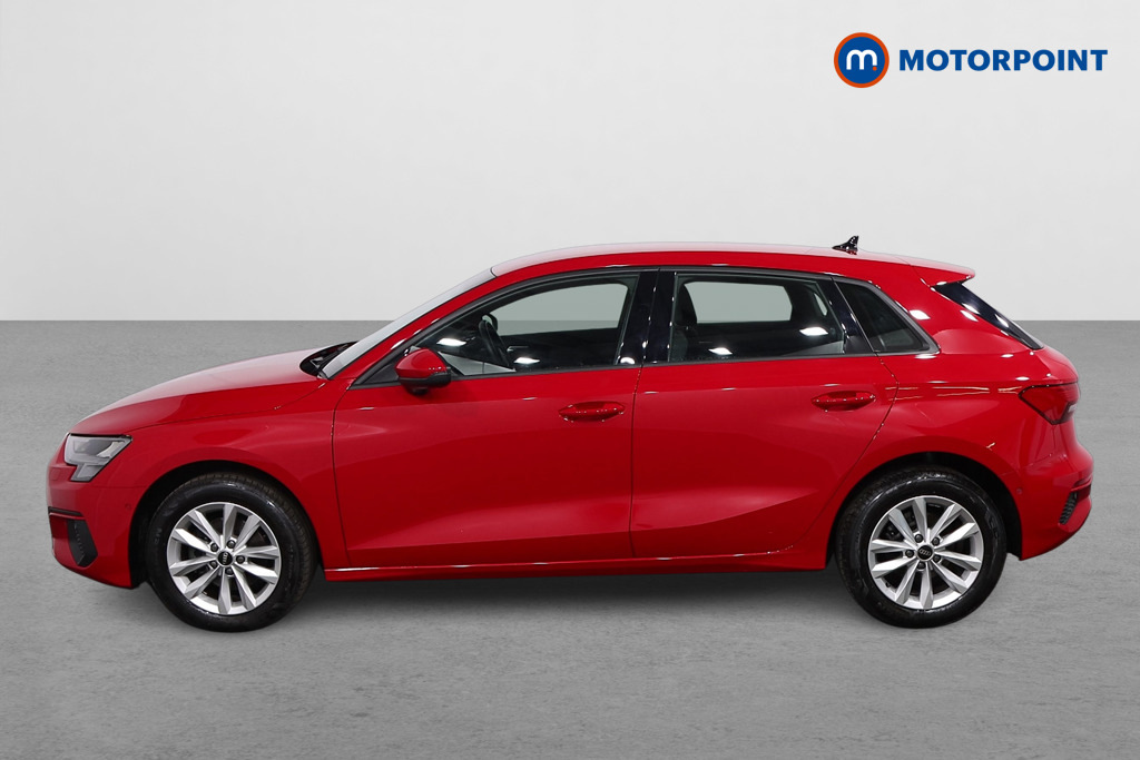 Audi A3 30 Tfsi Technik VN72BCV Red #4