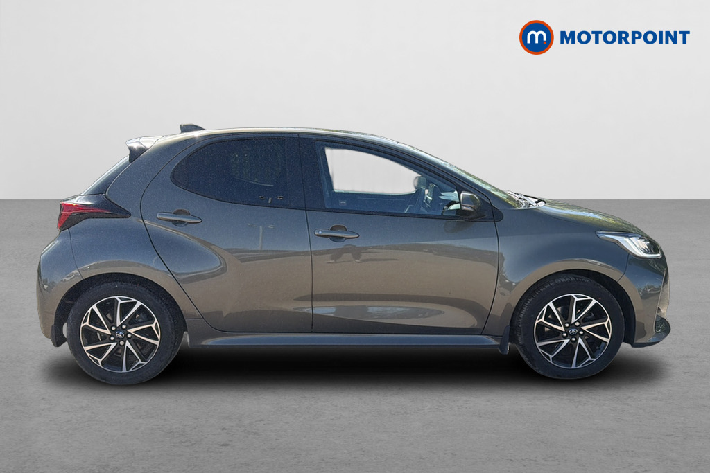 Toyota Yaris 1.5 Hybrid Design Cvt MJ72ACZ Brown #4