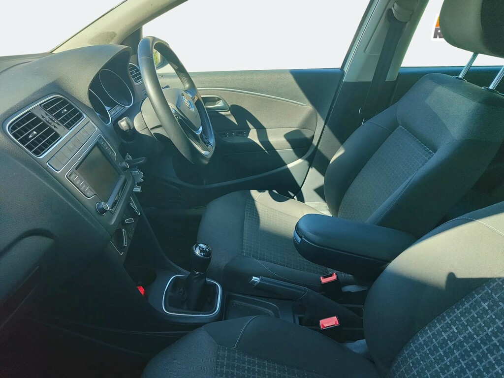 Volkswagen Polo 1.4 Tdi 90 Sel White #2