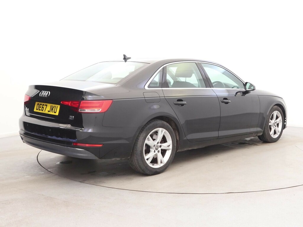 Audi A4 2.0 Tdi Ultra Se Black #5