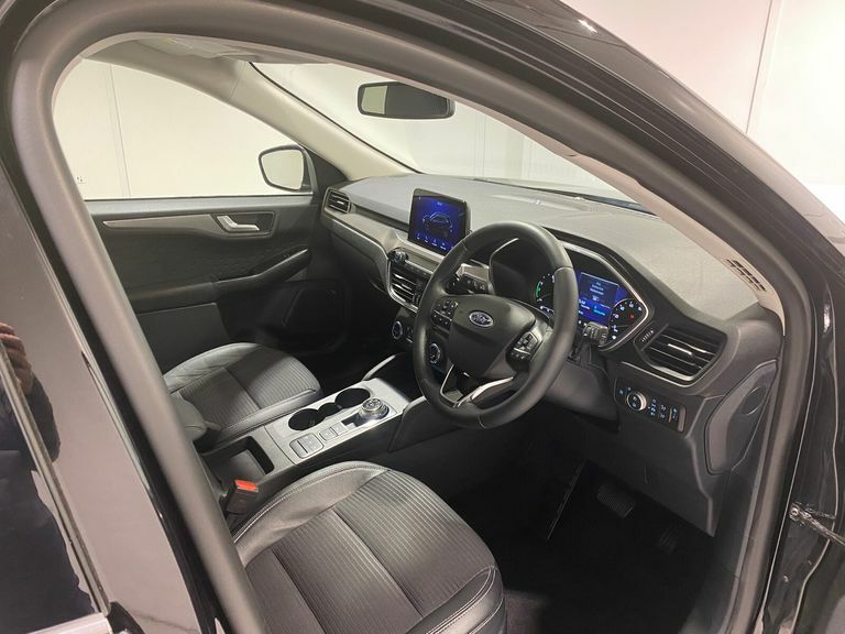 Ford Kuga 2.5 Phev 225Ps Titanium Edition 5Dr. EF70ESV Black #2