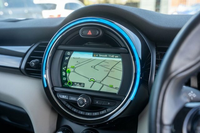 Mini Hatch 2020 1.5 Cooper Exclusive Hatchback Man CP69KAE Blue #4