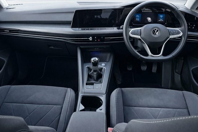 Volkswagen Golf 2021 1.5 Tsi Style Hatchback Eur AO21XVF White #2