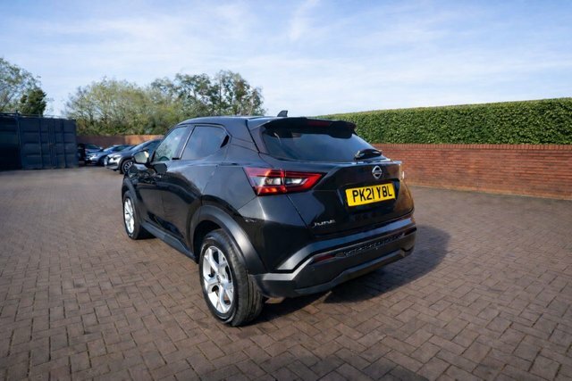 Nissan Juke 2021 1.0 Dig-t N-connecta Suv Eu PK21YBL Black #6