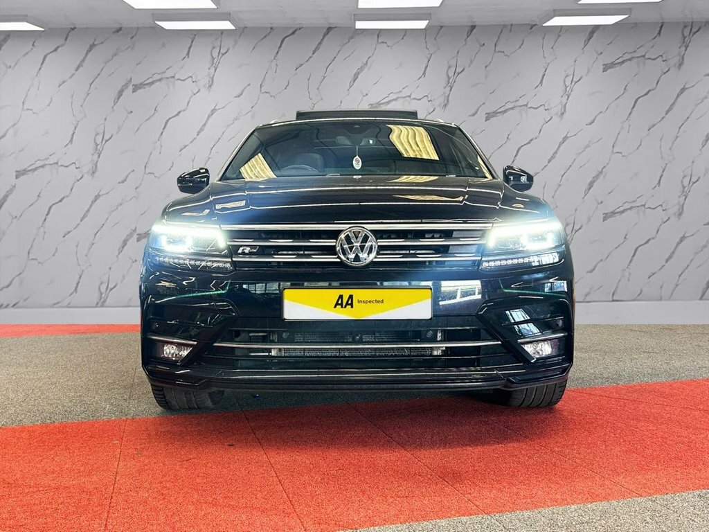Volkswagen Tiguan 2L R-line Tech KT69FXD Black #3