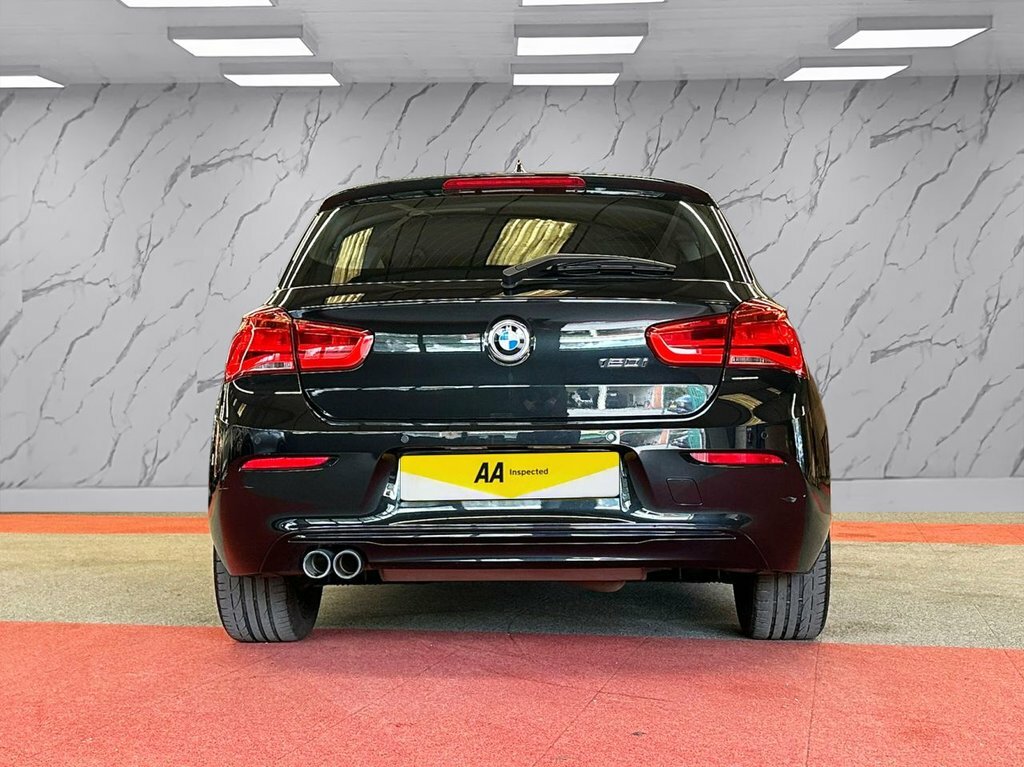 BMW 1 Series 2L Sport Black #6