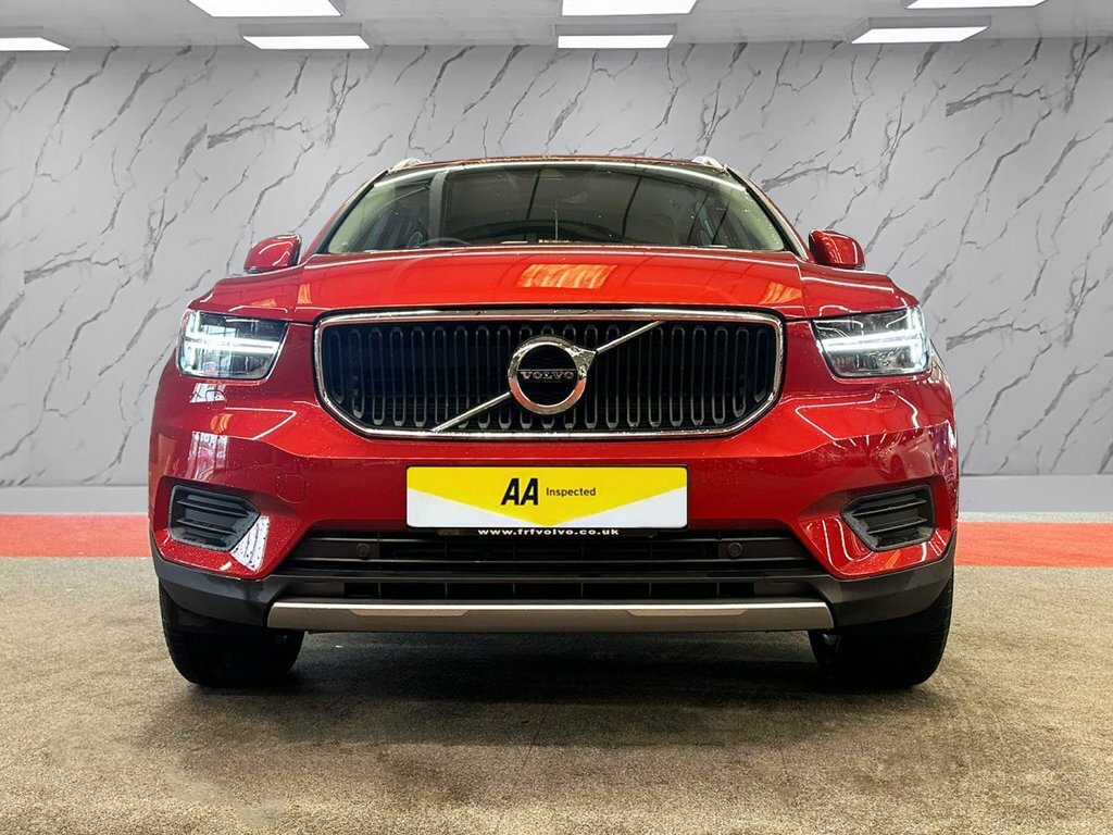 Volvo XC40 1.5L Momentum CU68NHC Red #3