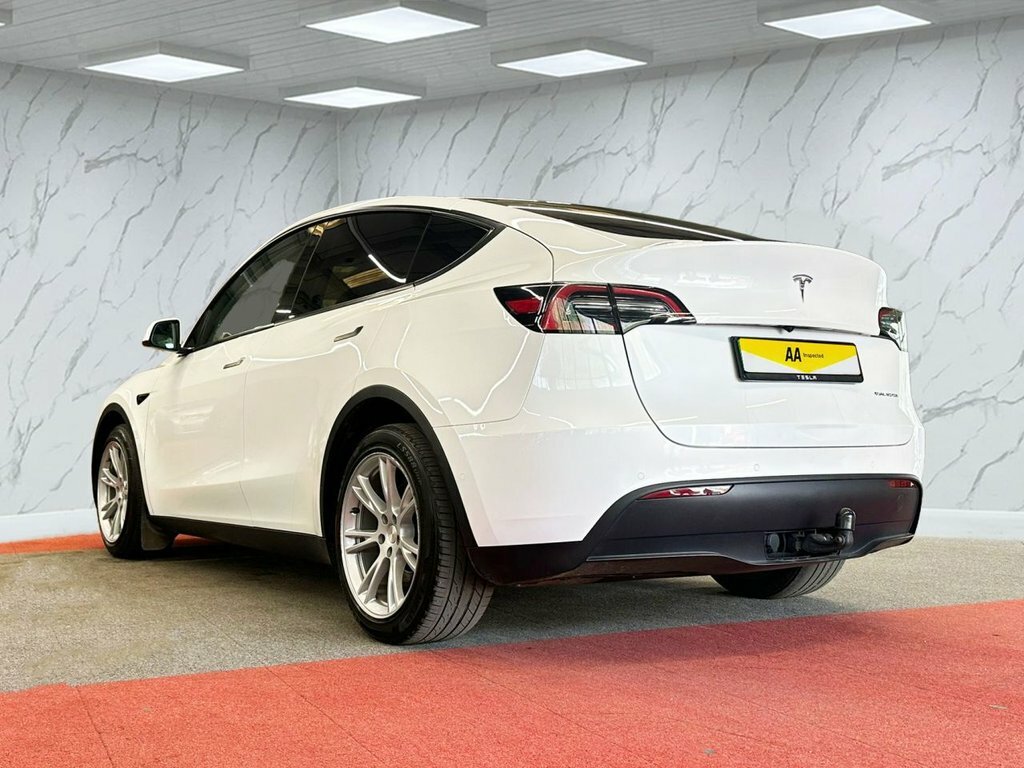 Tesla Model Y Suv MM72FLE White #6