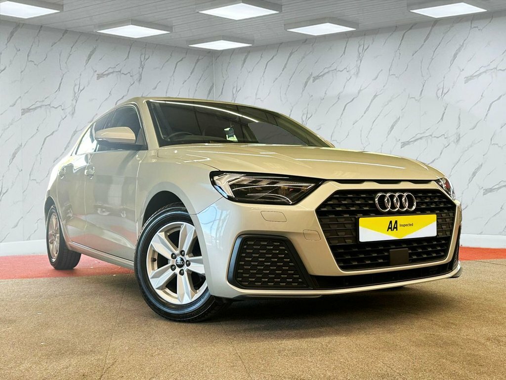 Audi A1 1L Technik RO73JPV Silver #2