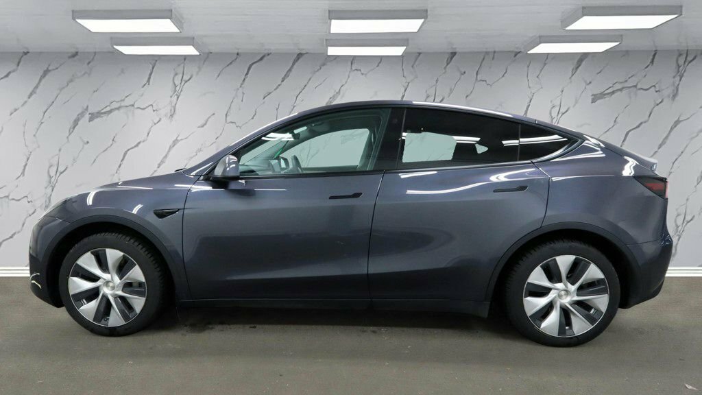 Tesla Model Y Suv LB72OKR Grey #5