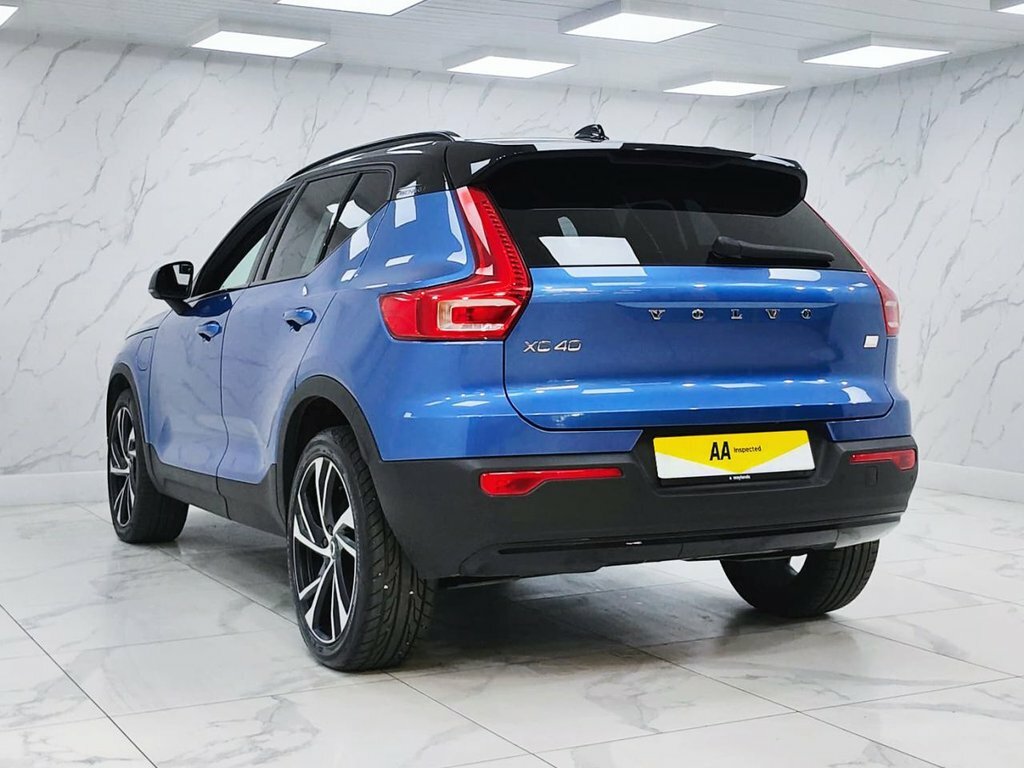 Volvo XC40 1.5L R-design Pro Blue #6