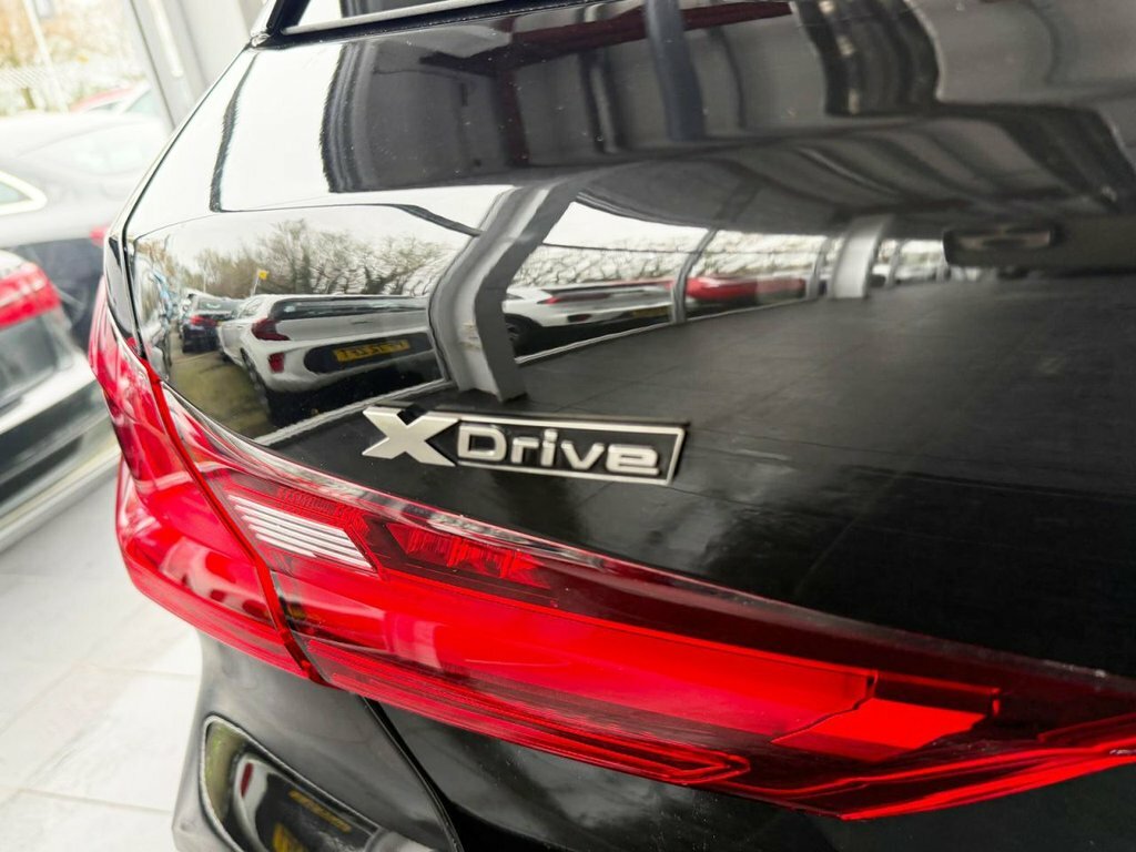 BMW M1 Xdrive White #15