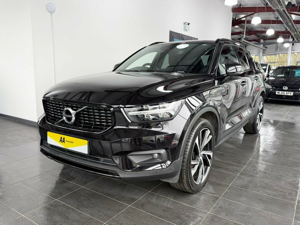 Volvo XC40 1.5L R-design Pro PK70CNJ Black #3