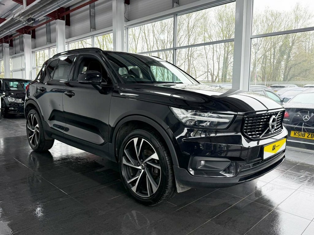 Volvo XC40 1.5L R-design Pro Black