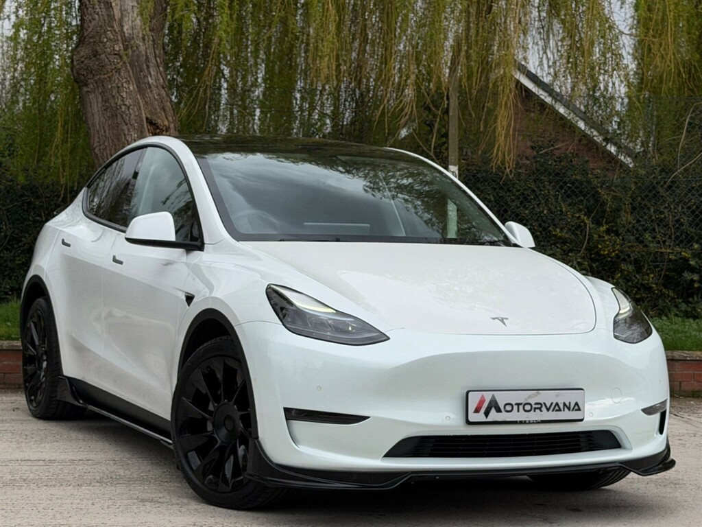 Tesla Model Y Dual Motor Long Range 4Wde White