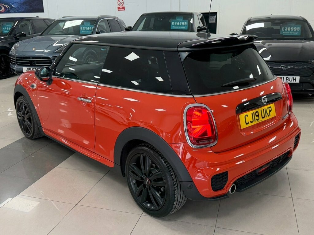 Mini Hatch 1.5L Cooper Sport CJ19UKP Orange #3