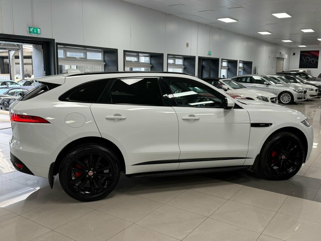 Jaguar F-Pace 2L R-sport MM09ART White #2