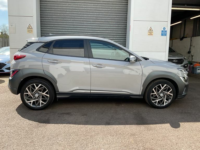 Hyundai Kona 1.6 Gdi Hybrid Premium Dct LV23CZU Grey #2