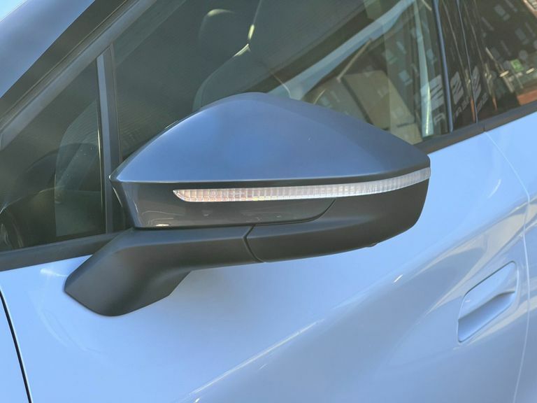 Cupra Tavascan 210Kw V2 77Kwh  White #4