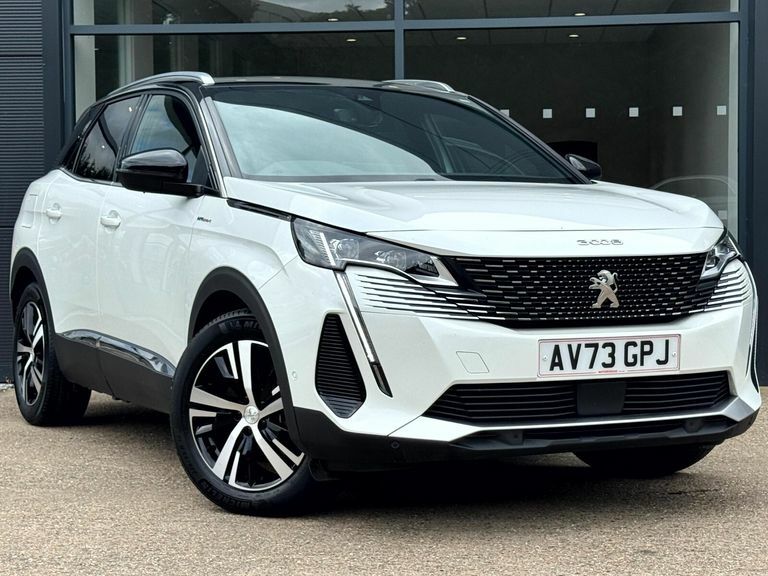Peugeot 3008 1.6 Hybrid4 300 Gt E-eat8 AV73GPJ White #2