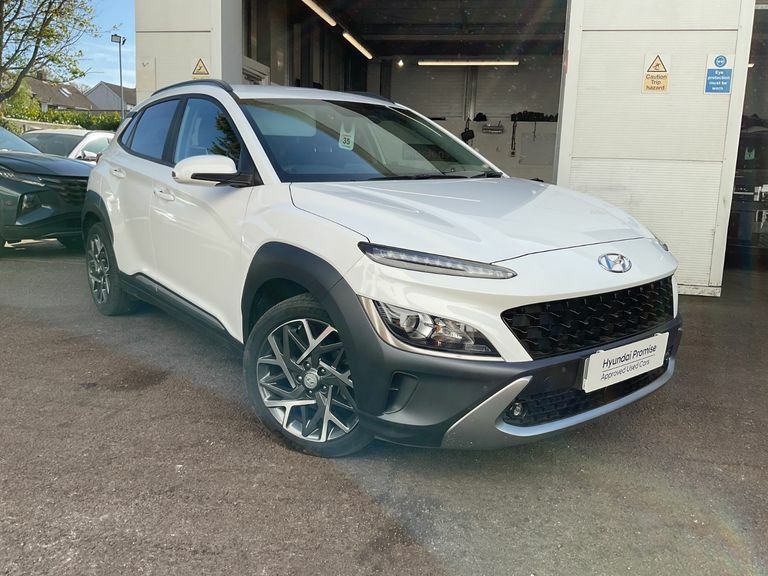 Hyundai Kona 1.6 Gdi Hybrid Premium Dct White